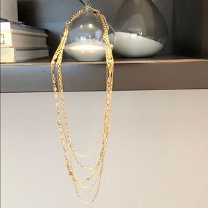 Gold multilayered lecklace